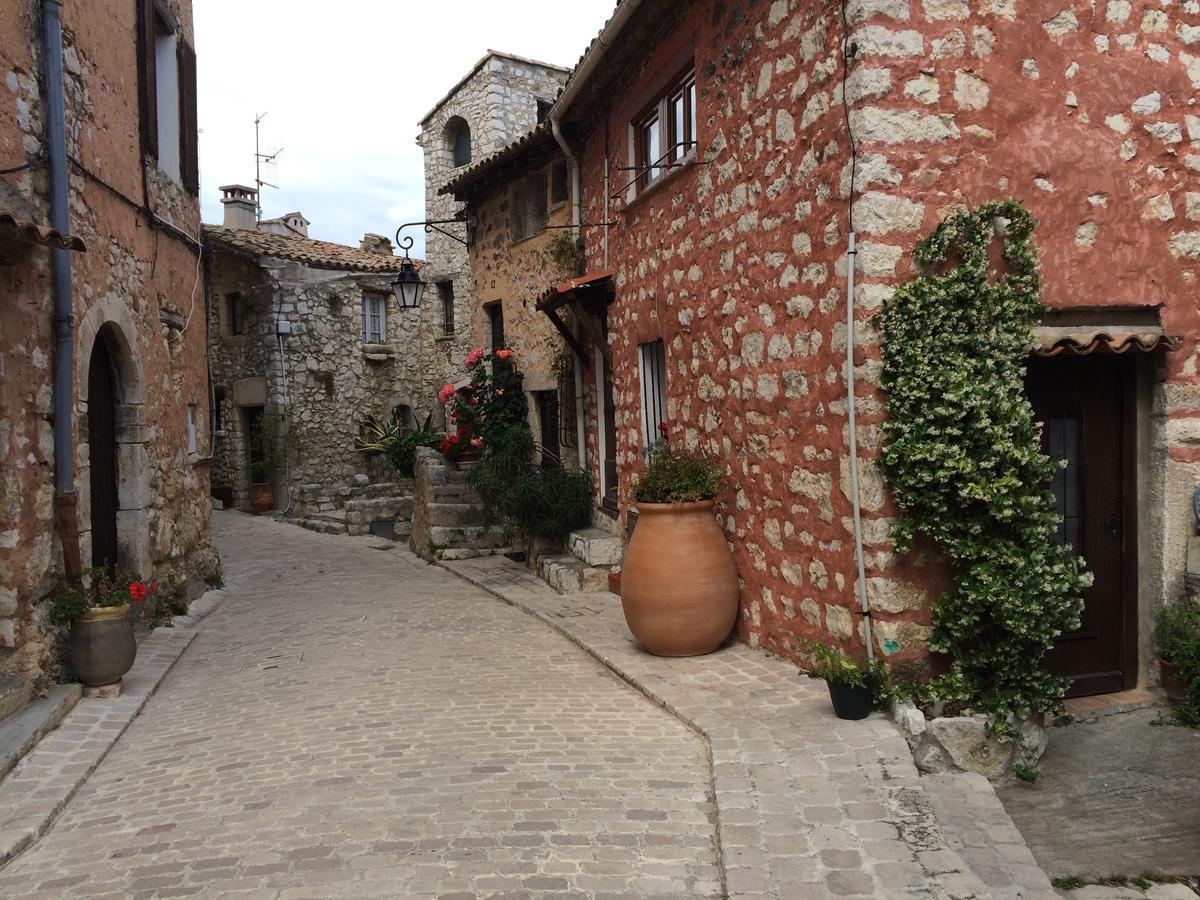 Auberge De Tourrettes Exterior photo