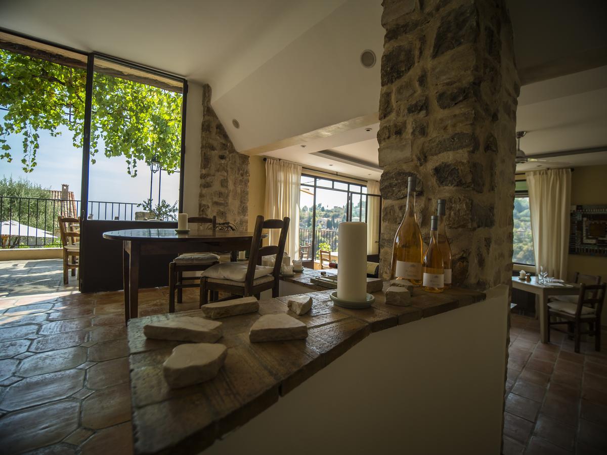 Auberge De Tourrettes Exterior photo