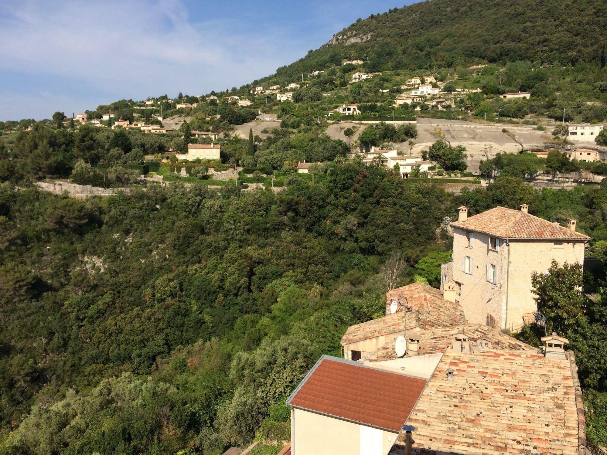 Auberge De Tourrettes Exterior photo