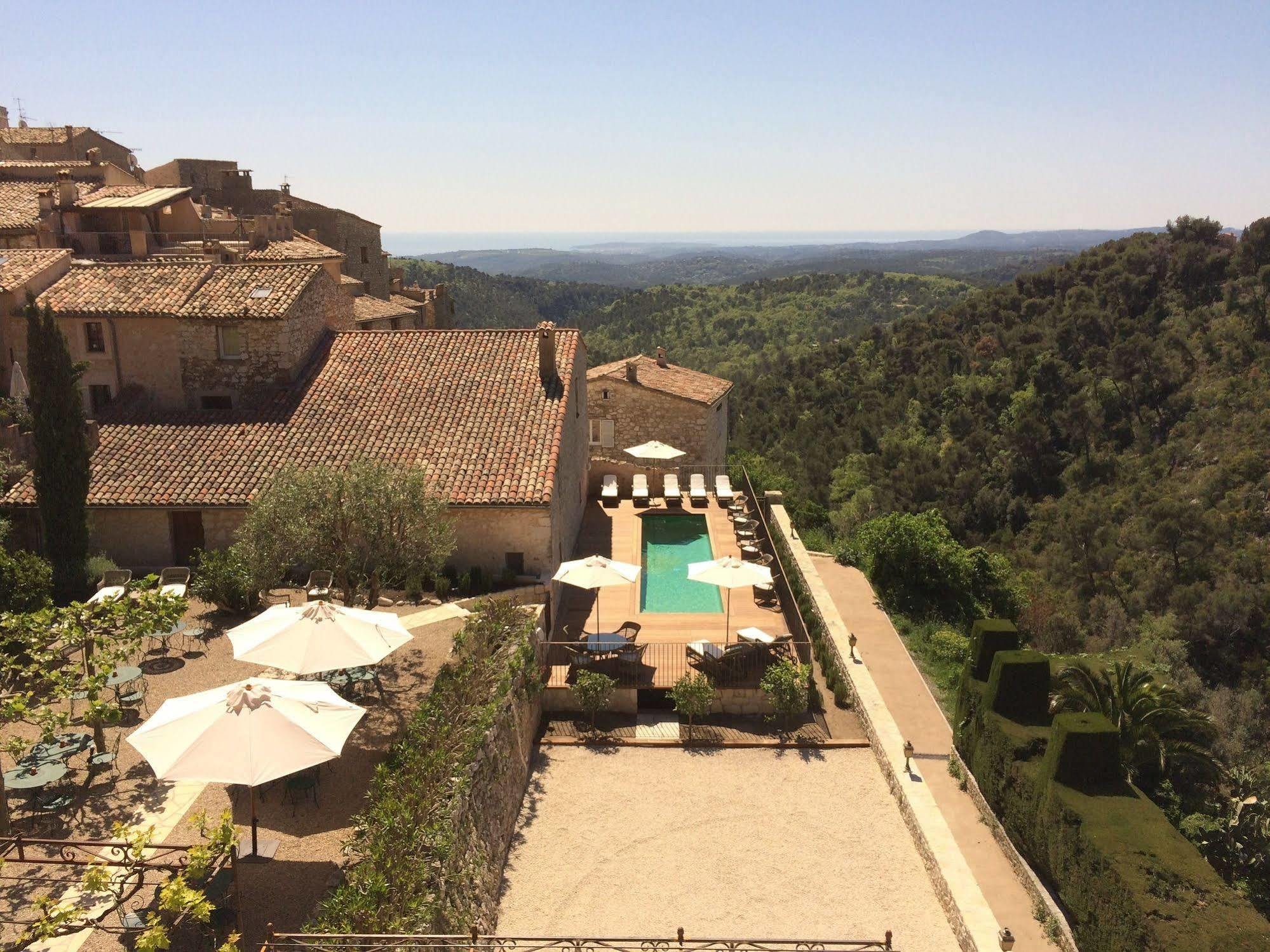 Auberge De Tourrettes Exterior photo